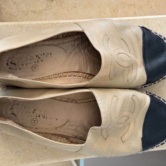 CHANEL Interlocking CC Logo Leather Espadrilles 8.5 - Picture 8 of 8